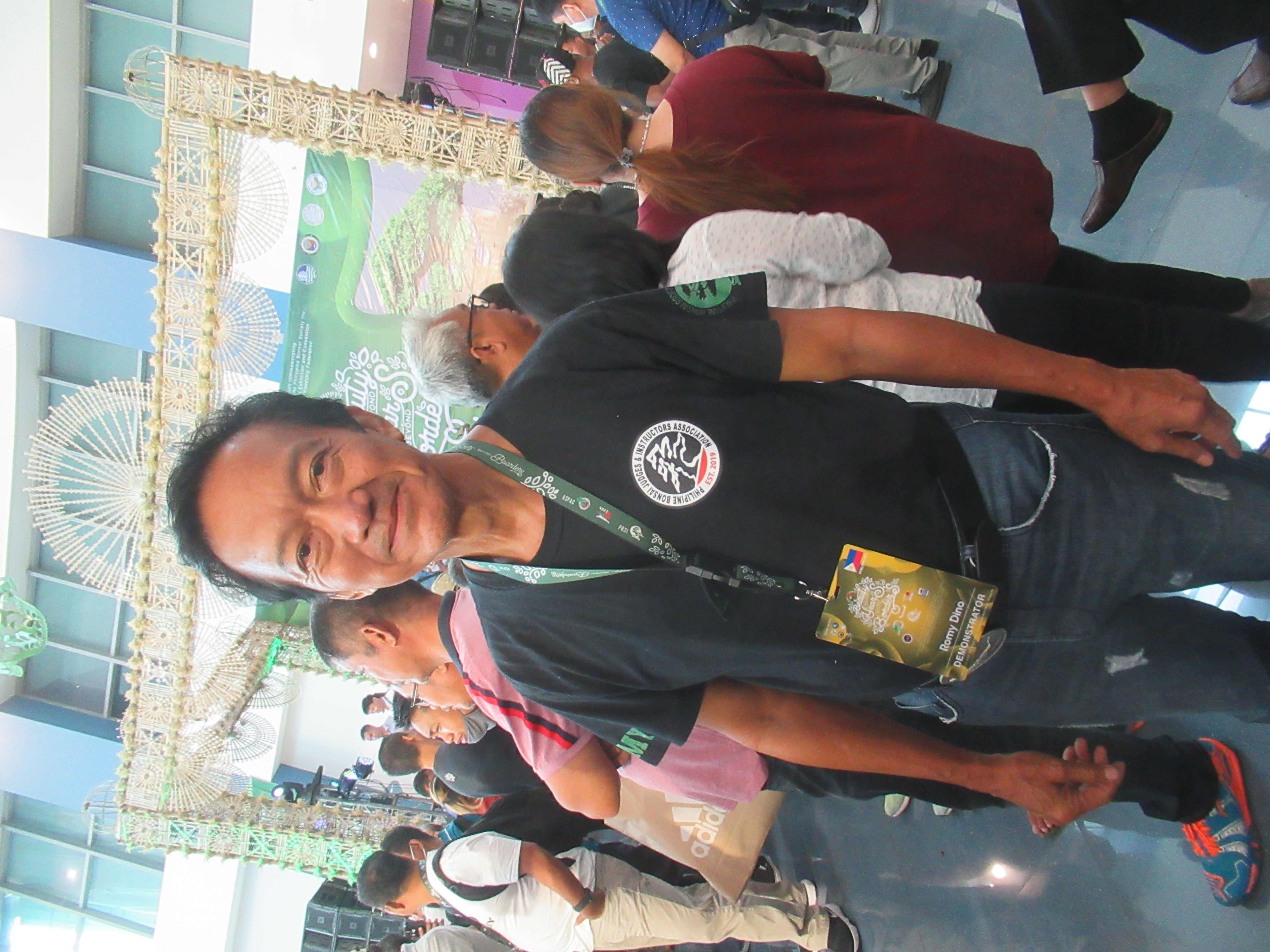 No Bonsai Specimen Visible